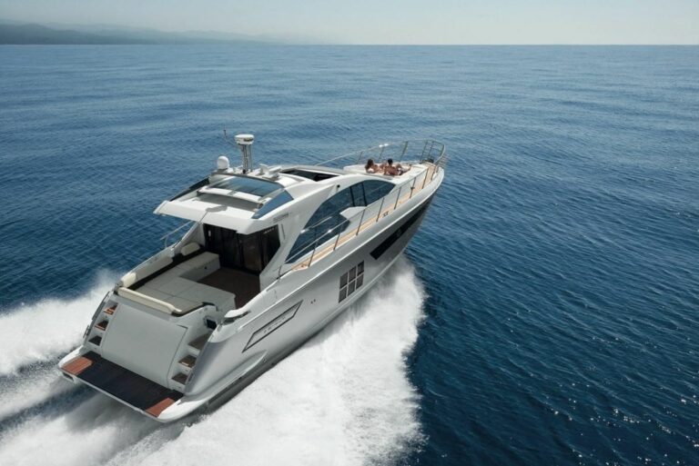 Azimut 55S