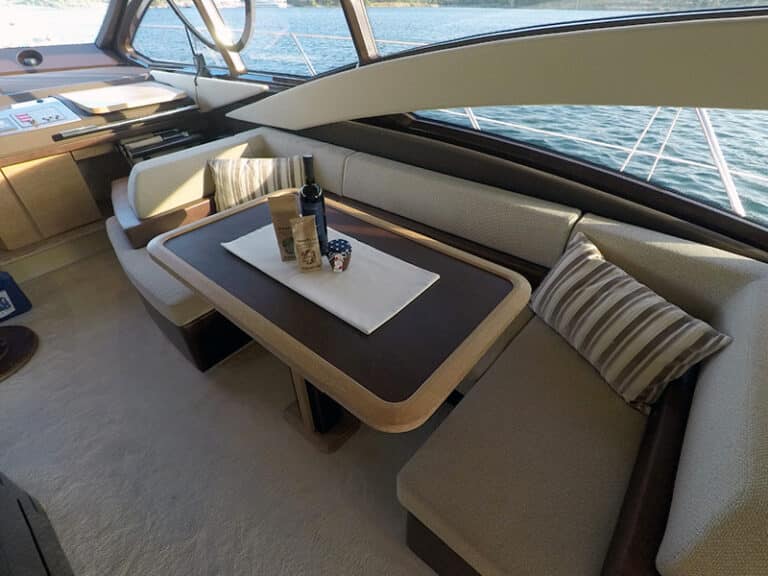 Azimut 58