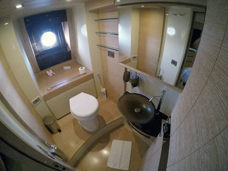 Azimut 58