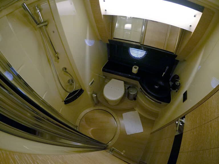 Azimut58