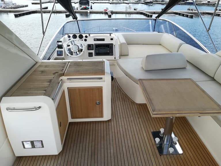 Azimut 58