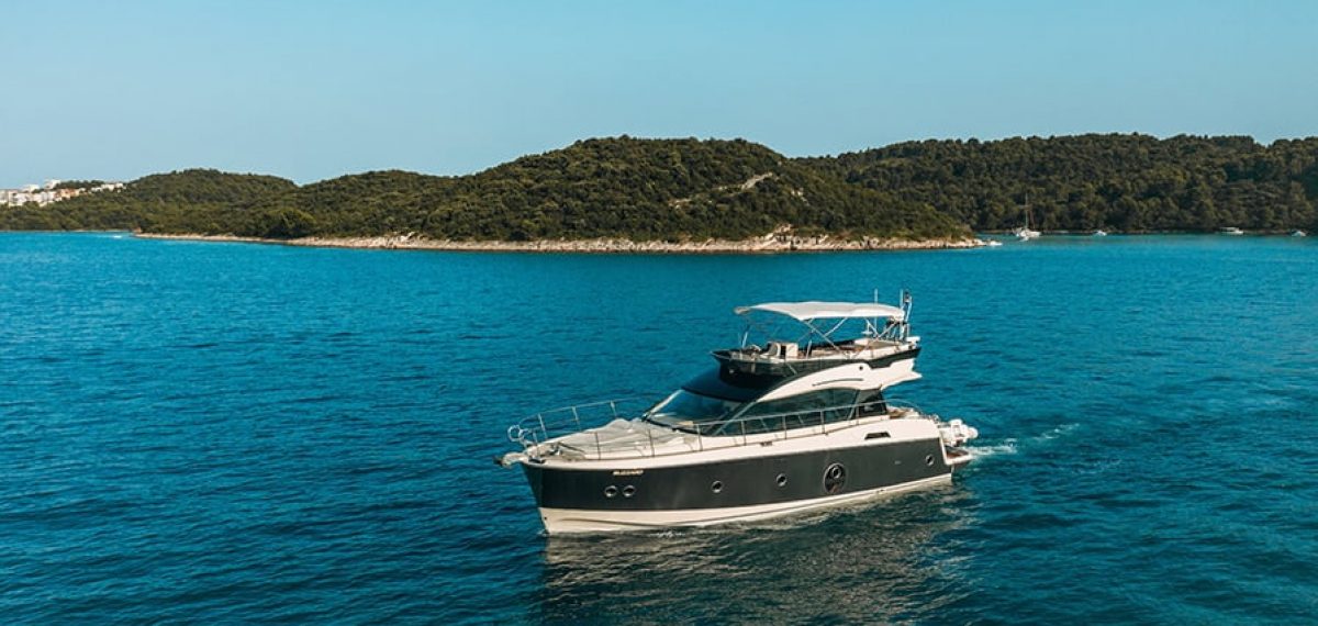 BENETEAU MONTE CARLO 5