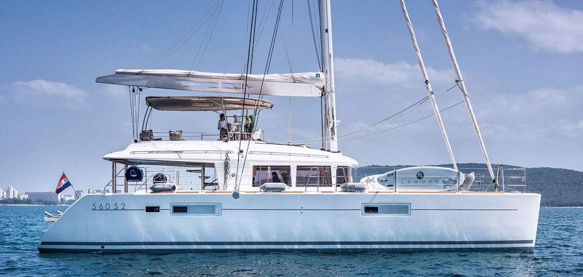 lagoon 560