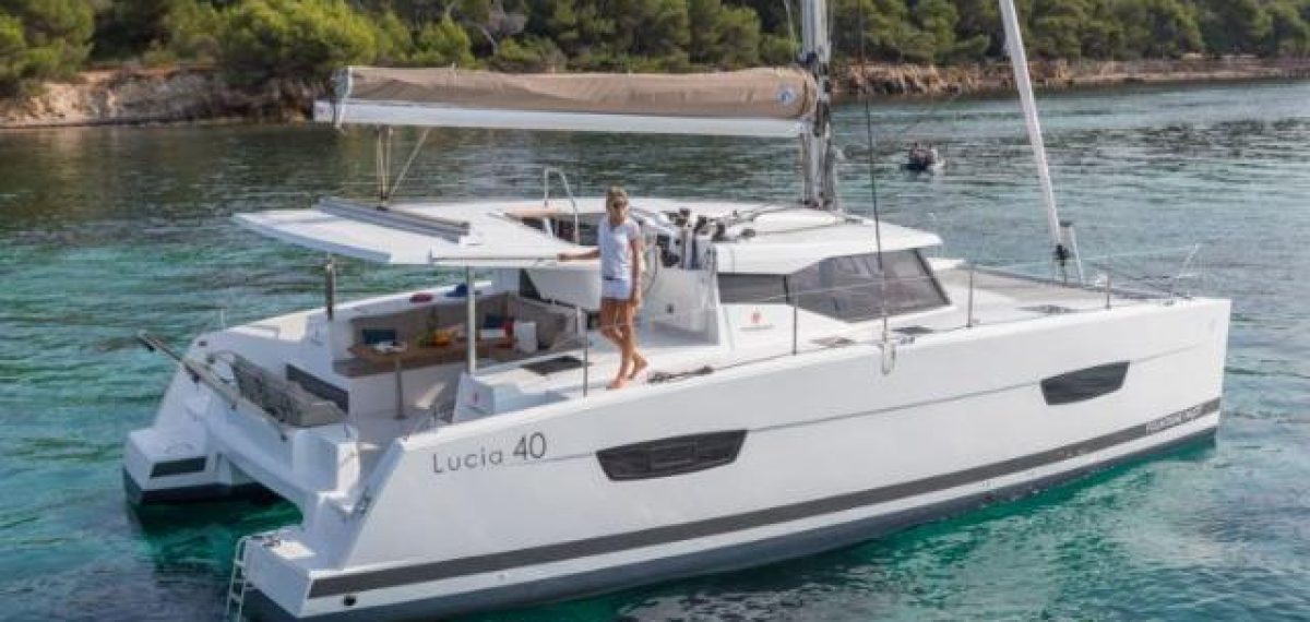 Fountaine Pajot Lucia 40